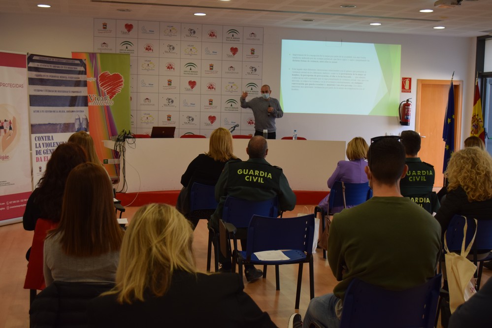 Charlas, talleres y teatro escolar para el 25-N en Vícar