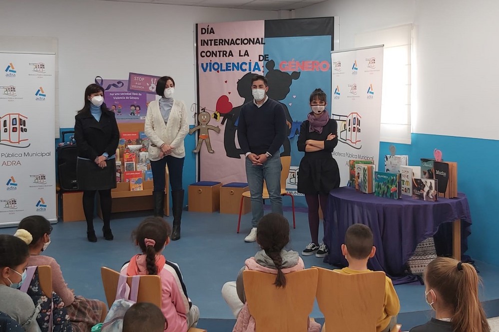 Ayuntamiento de Adra continúa con las actividades conmemorativas del 25N