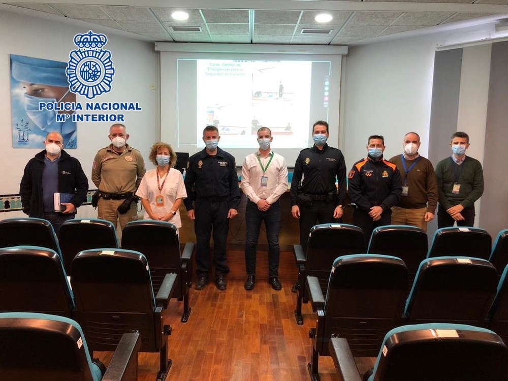 La Policía Nacional en Almería participa en el Comité de Autoprotección del Hospital de Poniente