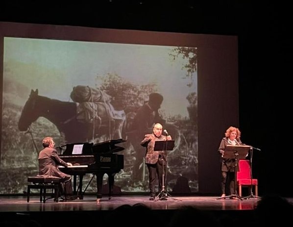 'El Alma Desnuda' llena de emociones el Teatro Auditorio Ciudad de Vícar