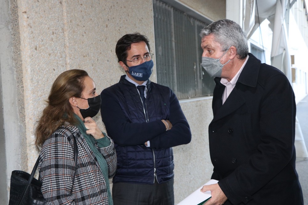 El delegado de Salud visita el nuevo punto de vacunación sin cita del municipio de El Ejido