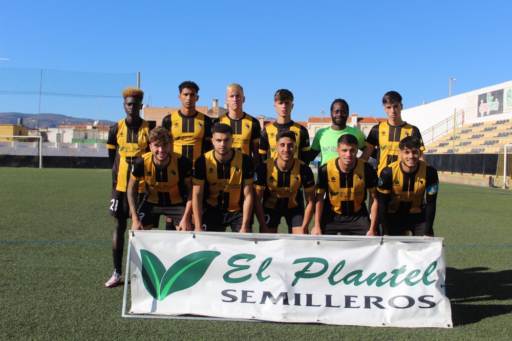Tablas en el derbi provincial entre La Cañada At y el Berja CF