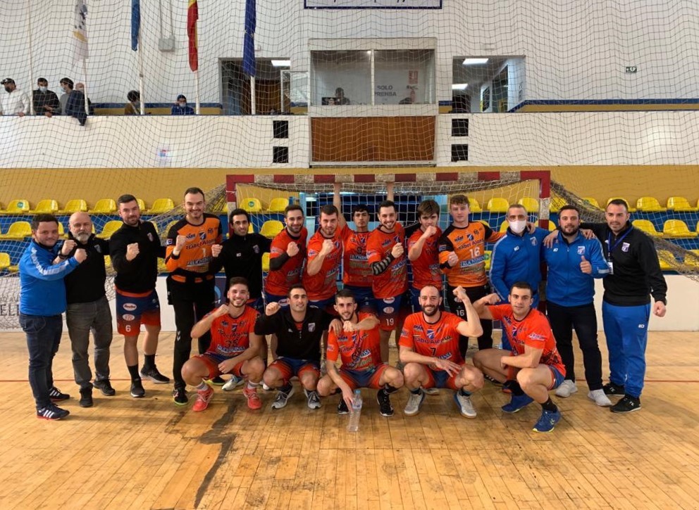 Triunfo del CBM Cantera Sur Bahía de Almería sobre Melilla Sport Capital BM para coger tono (24-29)