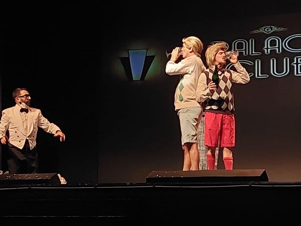 ‘Lo mejor de Yllana’ llena el Centro Cultural de Adra de risas y aplausos con sus divertidos sketches