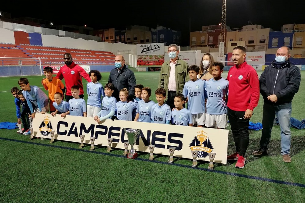 Casi una veintena de equipos andaluces se disputan el Torneo Adra Cup Fútbol 7
