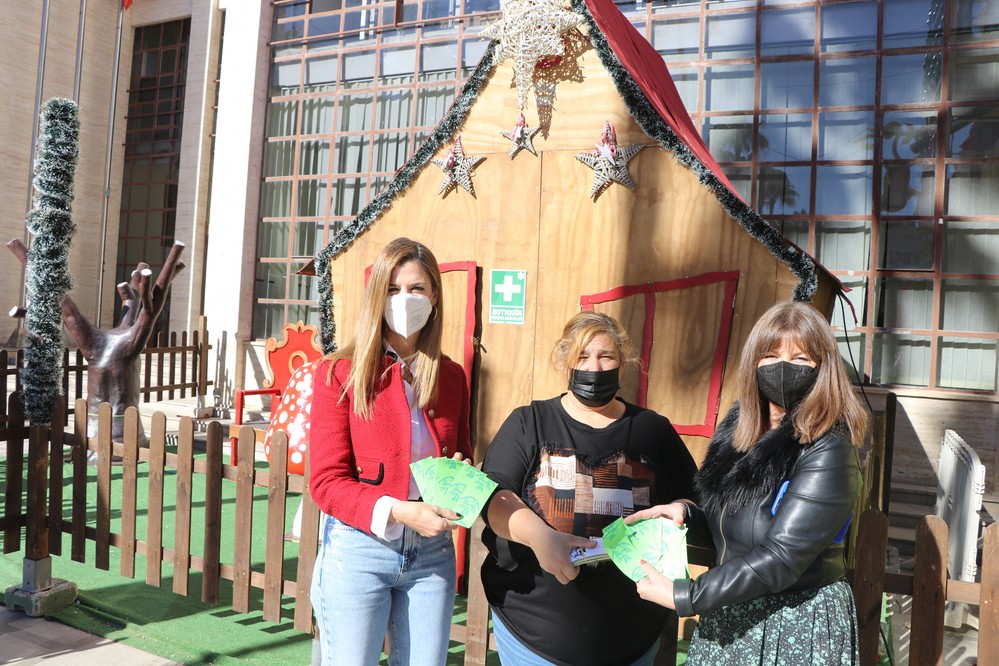 El Ayuntamiento de El Ejido y el Parque Infantil ‘Little Park’ se unen a favor del ocio inclusivo con la entrega de 400 tickets gratuitos
