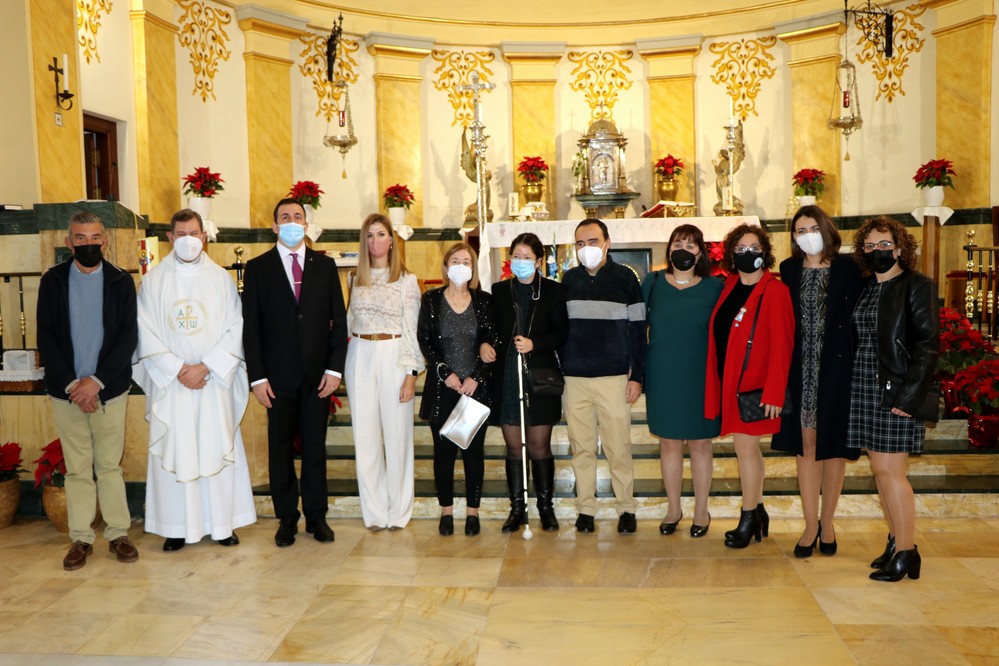 La iglesia de San Isidro acoge una misa en honor a Santa Lucía