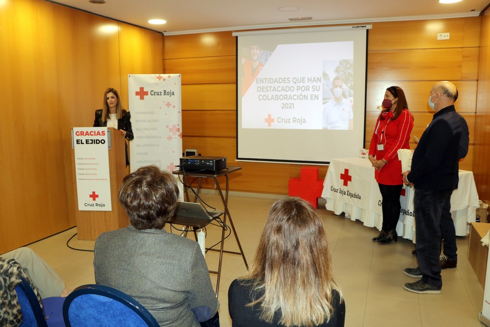 Cruz Roja El Ejido celebra su Asamblea Local y homenajea a empresas y entidades por su colaboración activa