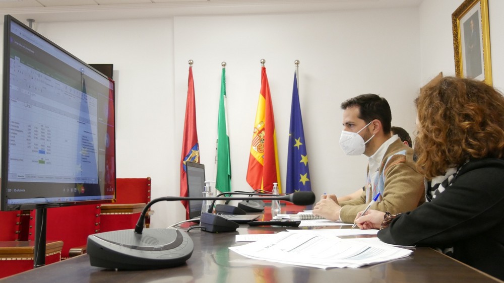 El Ayuntamiento de Adra estudia la instalación de contenedores de biorresiduos