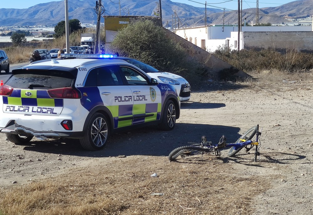 Atropellan a un ciclista en la carretera de Pampanico