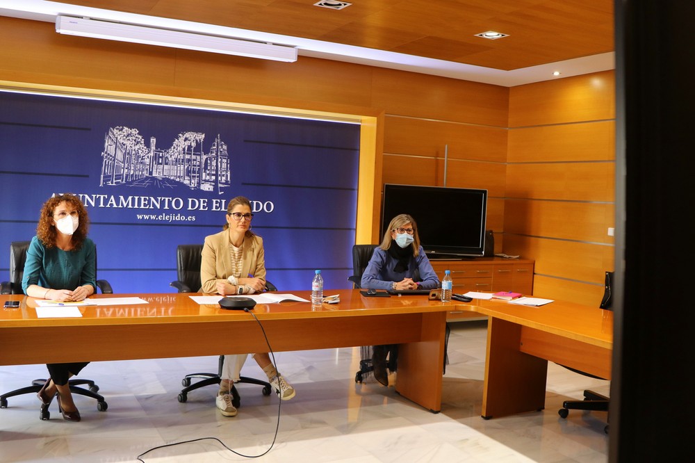 La Comisión de Absentismo Escolar analiza los resultados de los Talleres de Refuerzo Educativo