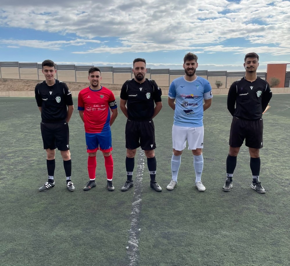 La pegada de la UD Ciudad de Roquetas desluce a la del Poli Ejido en el derbi (1-2)