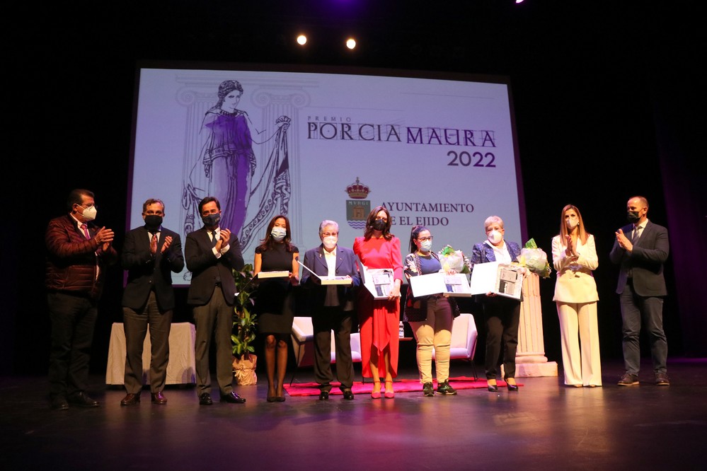 El Ejido ensalza el trabajo de cinco mujeres durante la Gala de  los IV Premios Porcia Maura