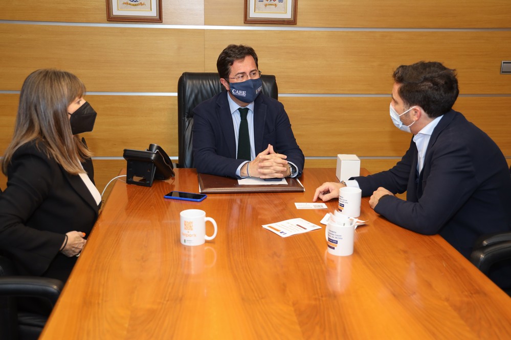El Ayuntamiento de El Ejido y EMPARK lanzan una campaña para facilitar el estacionamiento en el centro