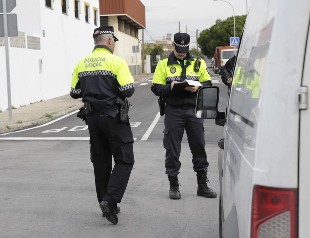 El Ayuntamiento de Vícar se adhiere a una nueva campaña de Tráfico de control de velocidad en el casco urbano