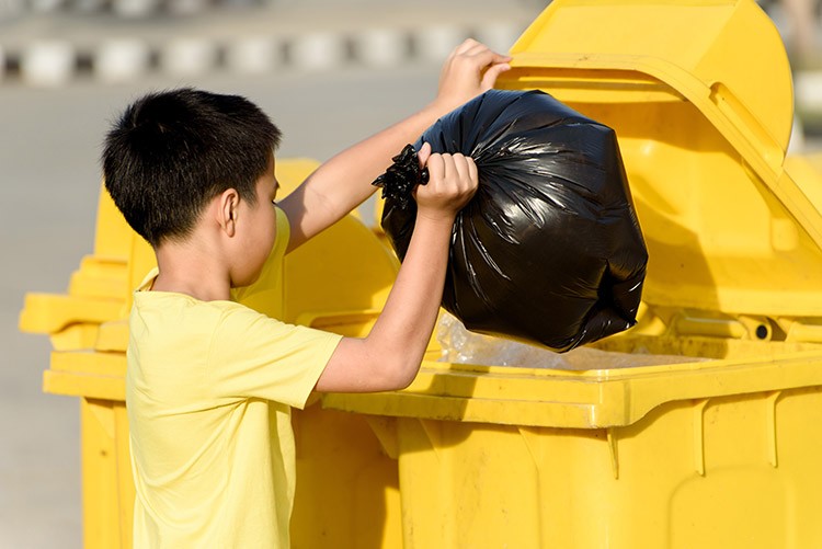 El CEIP Profesor Tierno Galván con opciones de llevarse la IV Liga de Reciclaje del Poniente