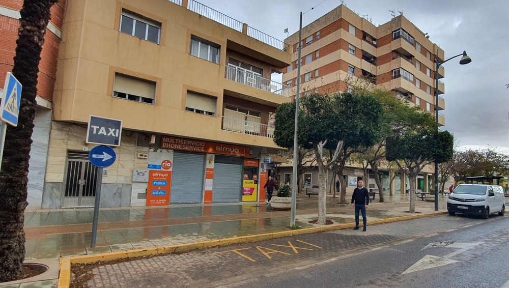 VOX El Ejido pide que se reduzca la parada de taxi de Santa María del Águila al tratarse de una zona de gran afluencia