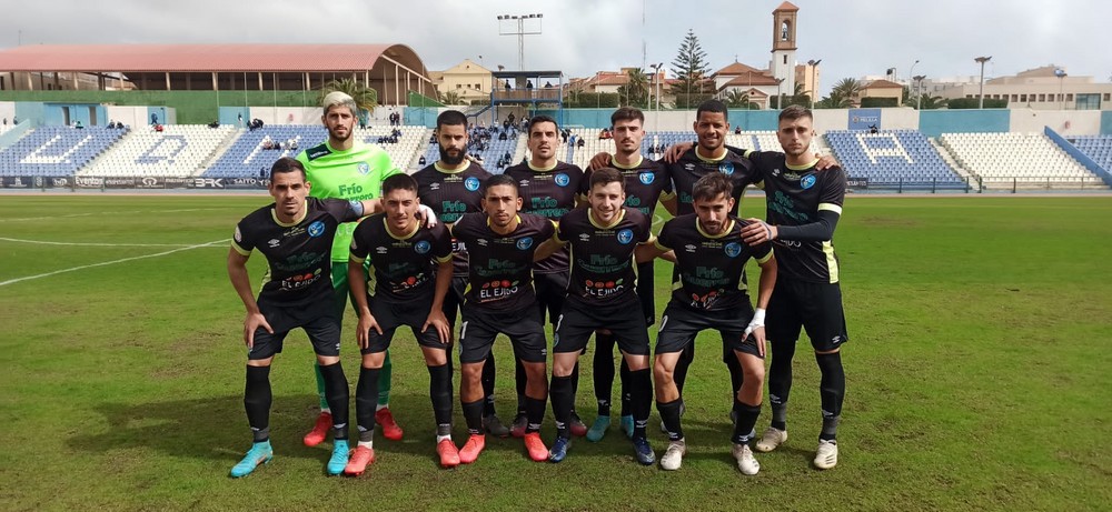 El Polideportivo El Ejido pierde en Melilla tras perdonar la primera parte