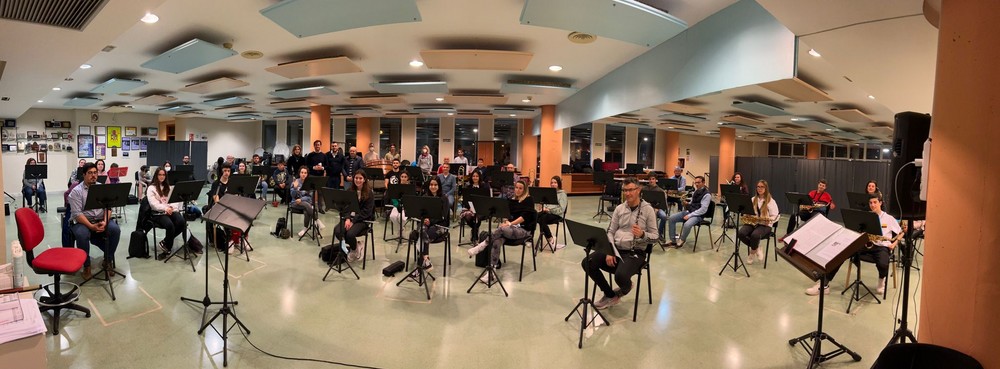 La Banda Sinfónica de El Ejido ensayo la narración del concierto ‘Don Quijote de la Mancha’