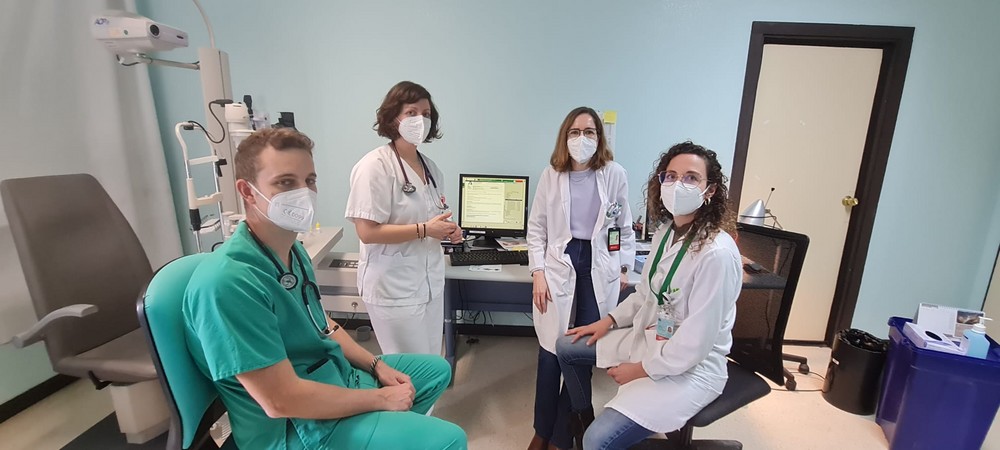 El Hospital de Poniente crea una consulta especializada para abordar un tipo de inflamación ocular