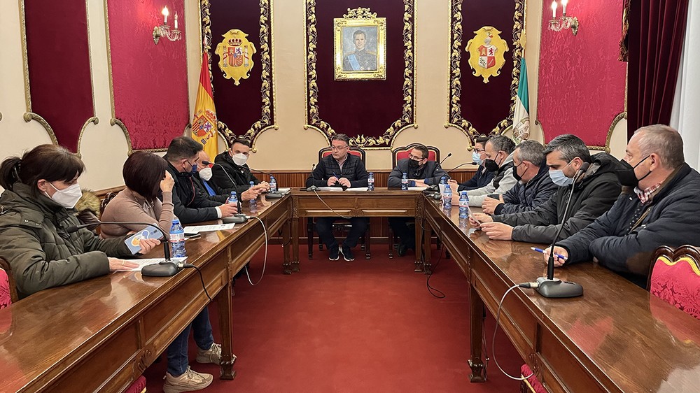 El alcalde de Berja se reúne con las cofradías para ultimar los detalles de la Semana Santa 2022
