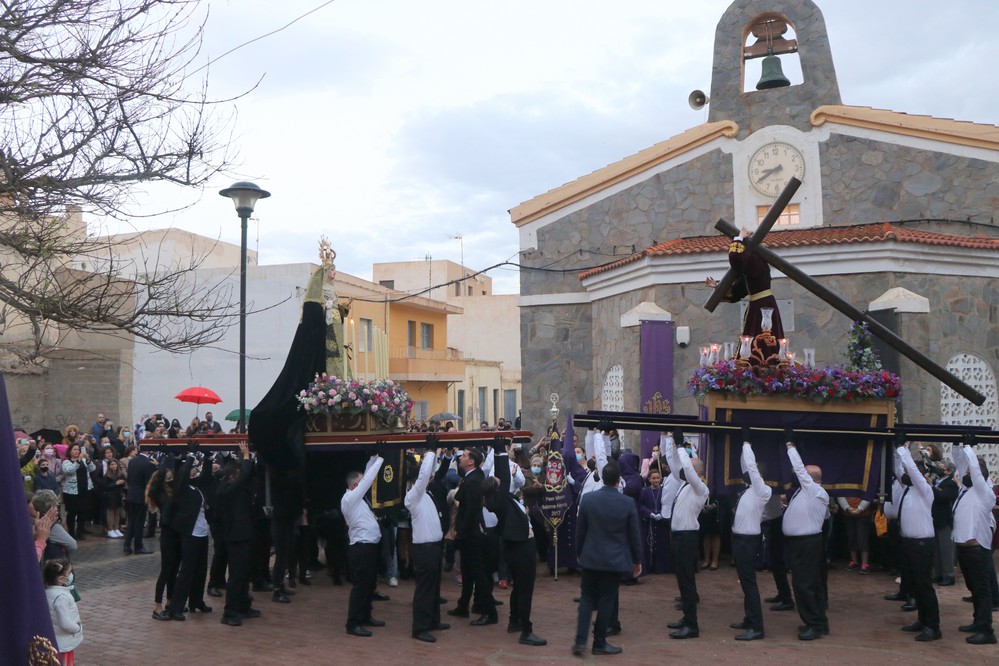 La lluvia en Balerma obliga a acortar el recorrido de la Estación de Penitencia con las imágenes de Nuestro Padre Jesús Nazareno y Nuestra Señora de los Dolores