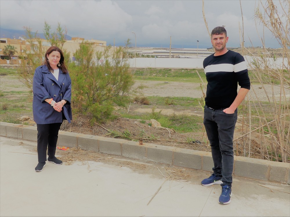 Ciudadanos El Ejido reclama un nuevo vallado en la pista de baloncesto de Balerma para prevenir accidentes”
