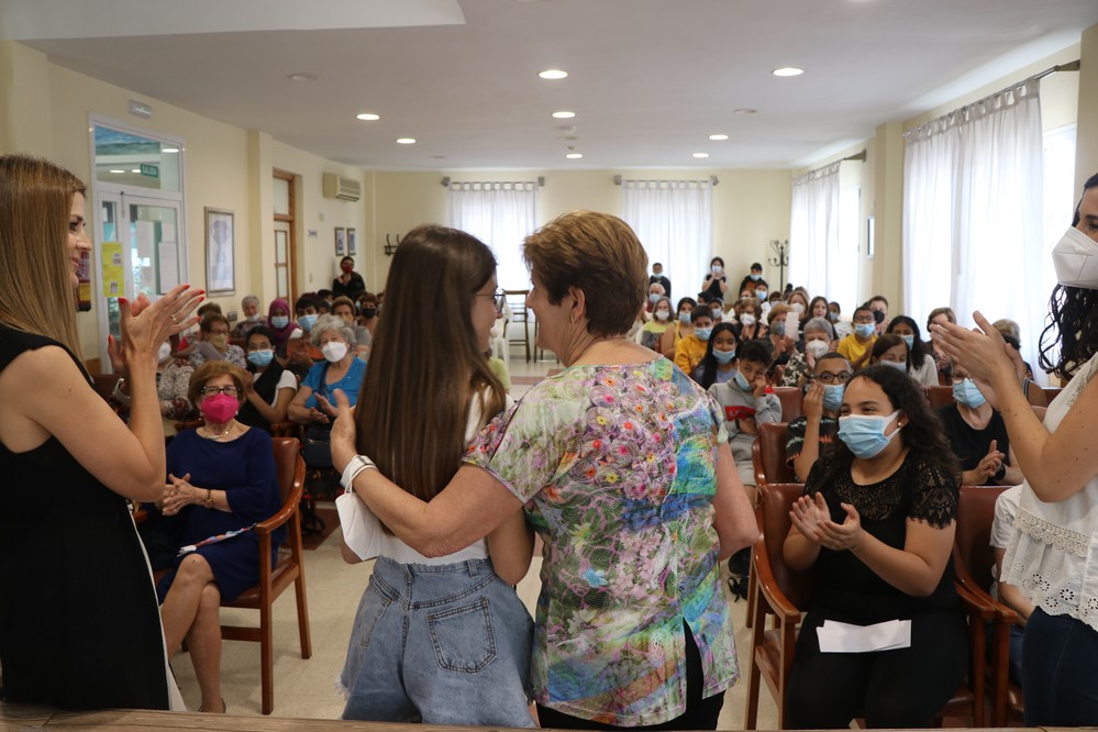 Mayores de Las Norias y alumnos del IES Francisco Montoya protagonizan un encuentro intergeneracional