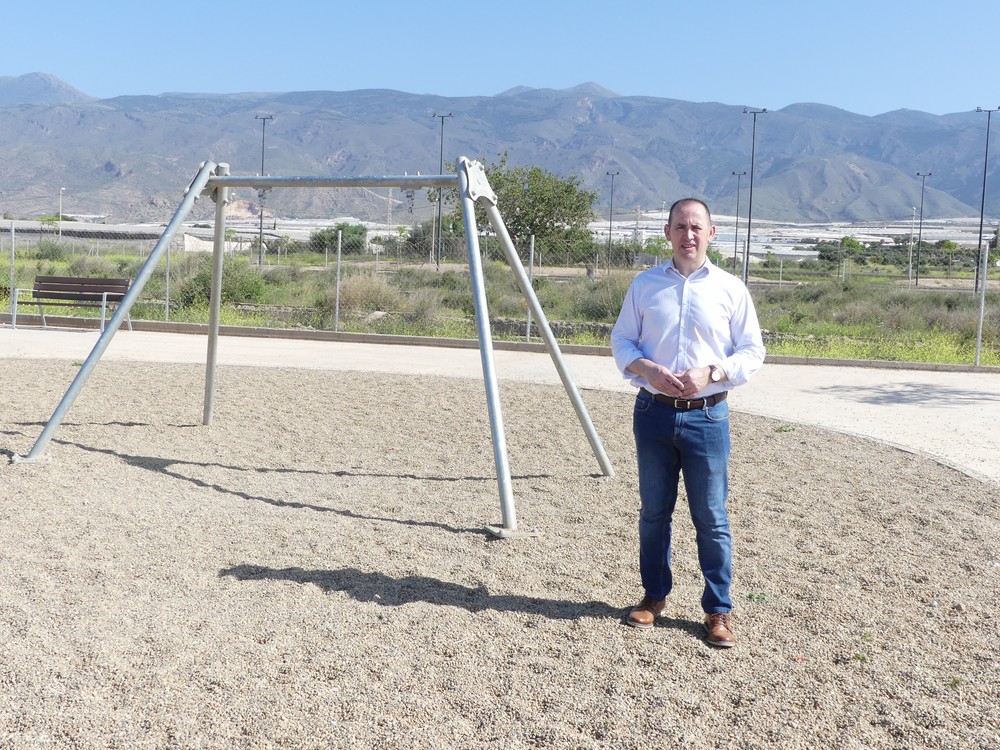 Ciudadanos pregunta al alcalde por el sobrecoste para finalizar los parques de Santa María del Águila y Las Norias de Daza