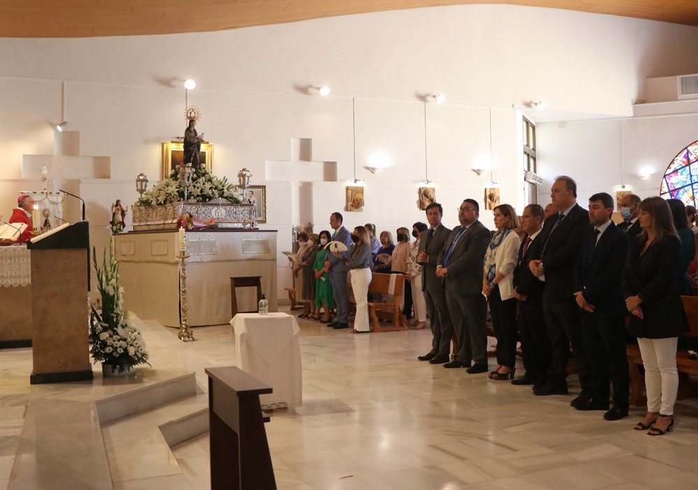 La Misa y la Procesión en La Loma de la Mezquita ponen el broche final a las fiestas de este barrio ejidense