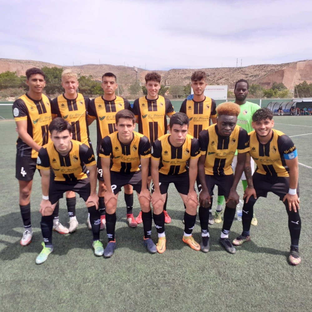 El Berja CF letal y decisivo en la segunda parte