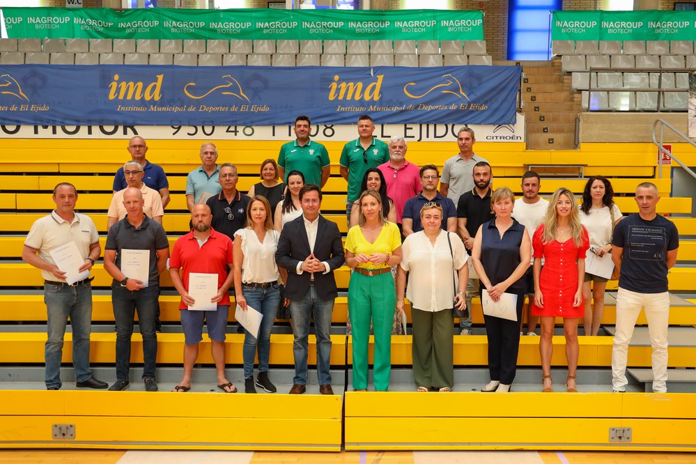 El IMD formaliza la entrega de 75.000 euros en subvenciones a 19 clubes y dos deportivos federados de El Ejido