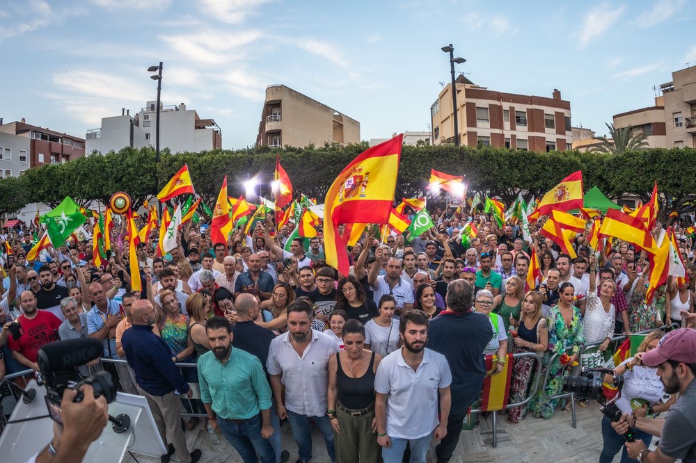 Abascal y Olona celebran un mitin en el centro ejidense