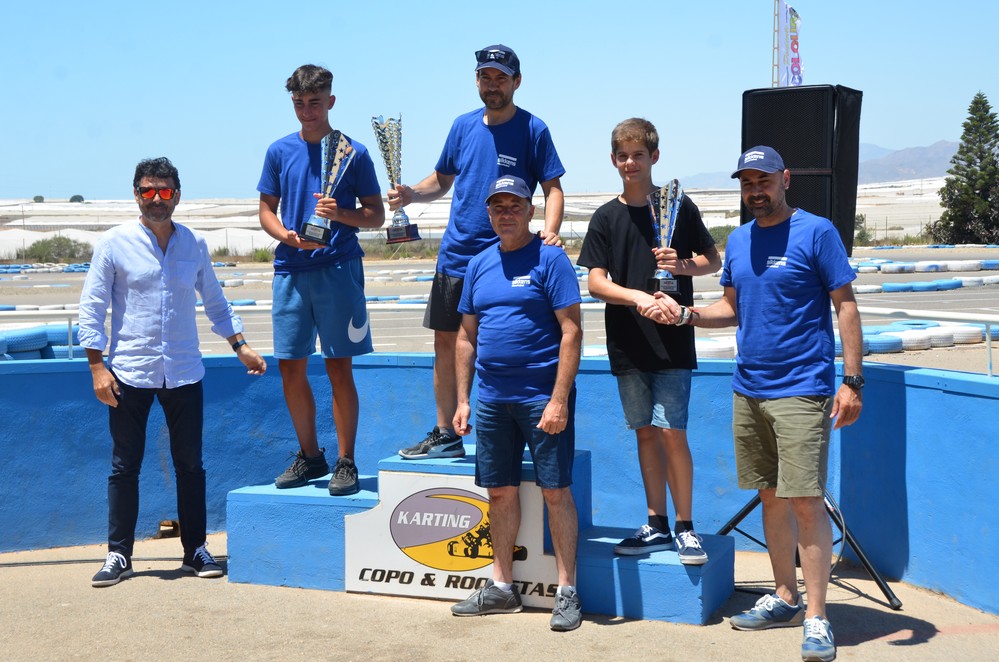 Poniente Colours reúne a sus clientes en un evento en el que reinó la diversión