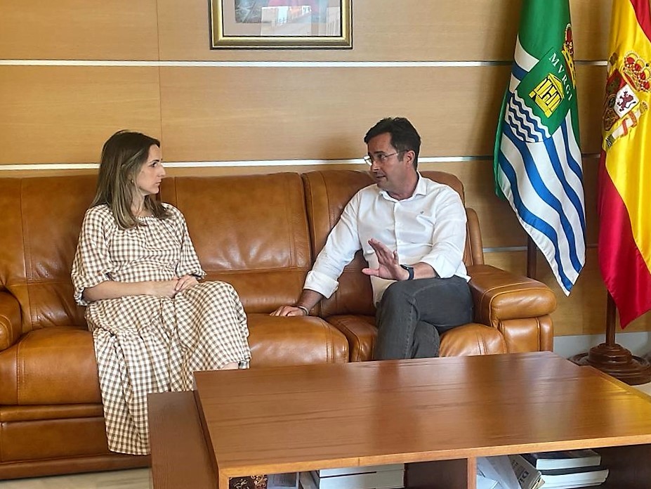 Elena Gómez asumirá la concejalía de Cultura, Educación y Juventud en sustitución de Julia Ibáñez
