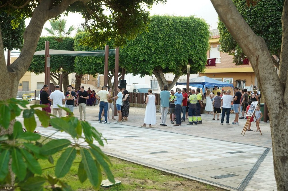 La Plaza de Andalucía se transforma en un espacio moderno, accesible y equipado para el disfrute de sus vecinos