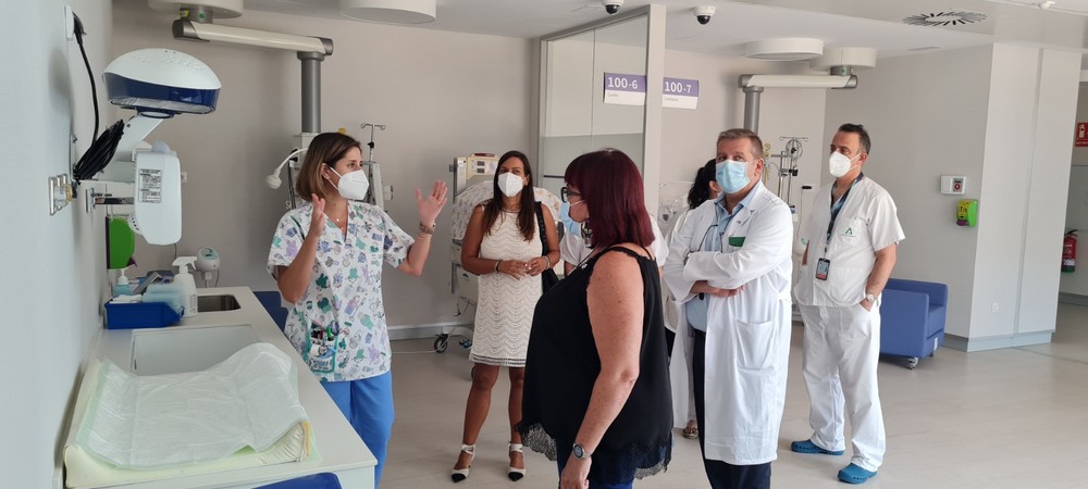 El Colegio Oficial de Enfermería de Almería visita el Hospital Universitario Poniente