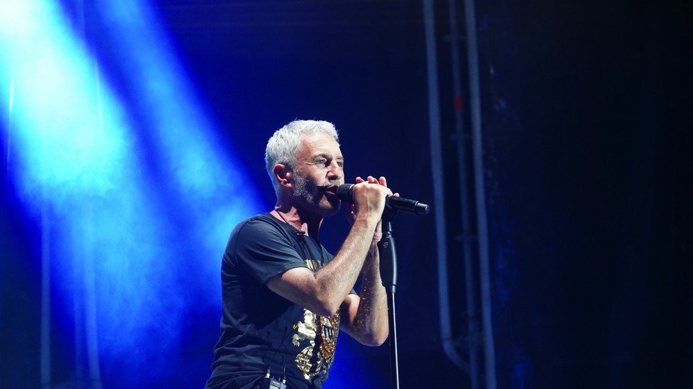 Sergio Dalma llena de ‘Alegría’ la Plaza de Toros de Berja