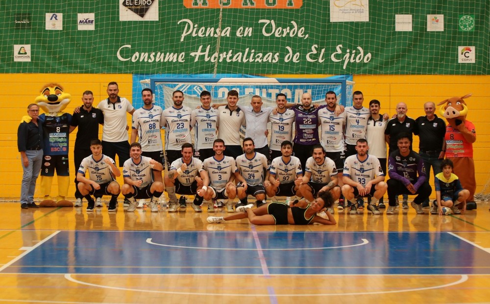 Muy buena ‘pinta’ la del CBM Cantera Sur Bahía de Almería, que remonta a BM Pinto (33-30)