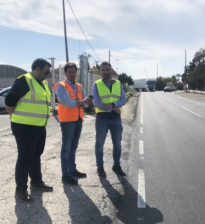 El Ayuntamiento mejorará la carretera AL-9006 desde Almerimar a San Agustín, en el tramo del cruce de La Cumbre y hasta el camino de Tierras de Almería