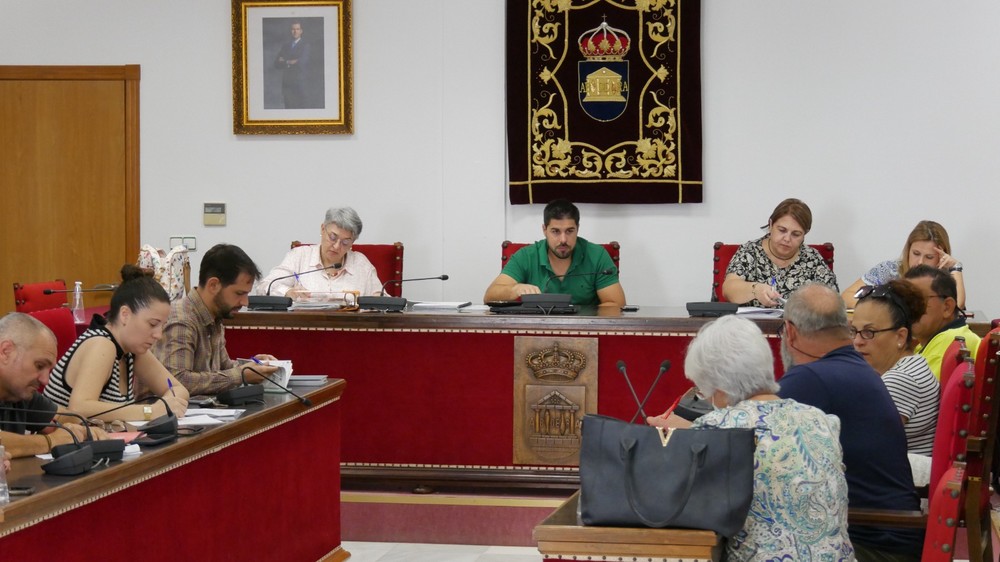 Ayuntamiento de Adra y sindicatos acuerdan las bases para la consolidación de 151 puestos de trabajo
