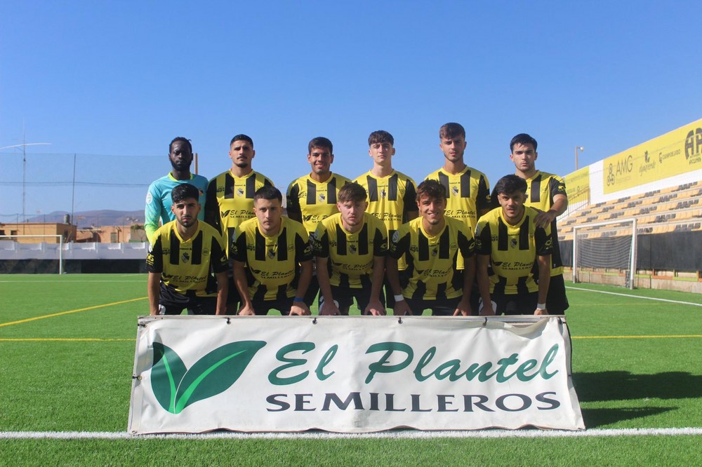 El Berja CF derrota al Casabermeja jugando con uno menos durante más de una hora