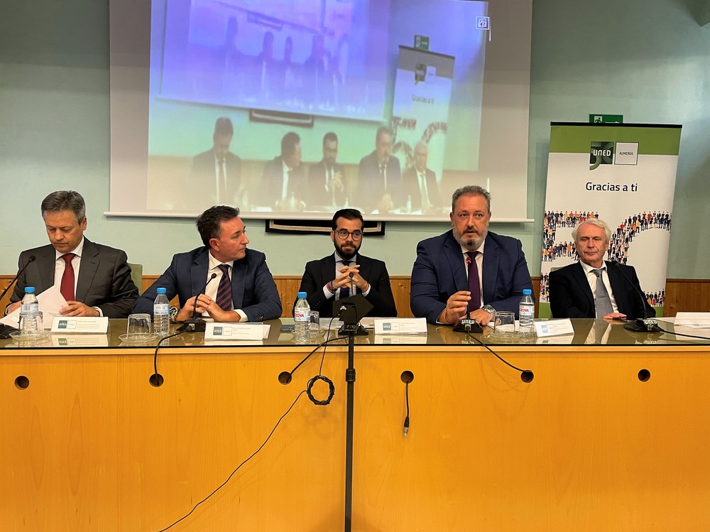 El Ayuntamiento de El Ejido patrocina el Simposio sobre administración digital de la UNED