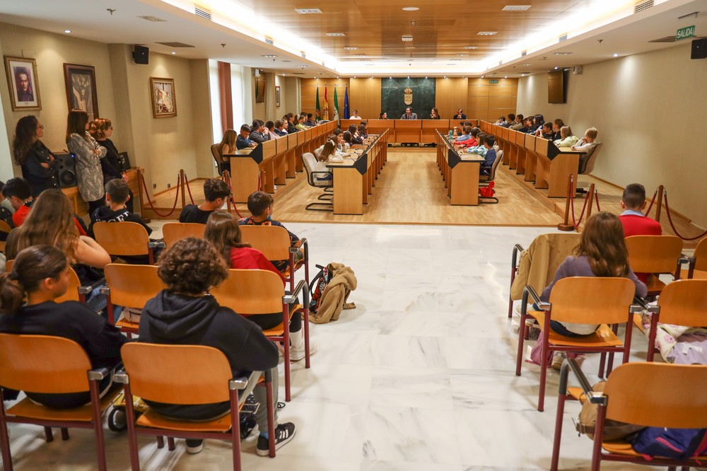 El Ejido celebra un Pleno Infantil con alumnos del CEIP Almerimar por el Día Internacional de los Derechos del Niño
