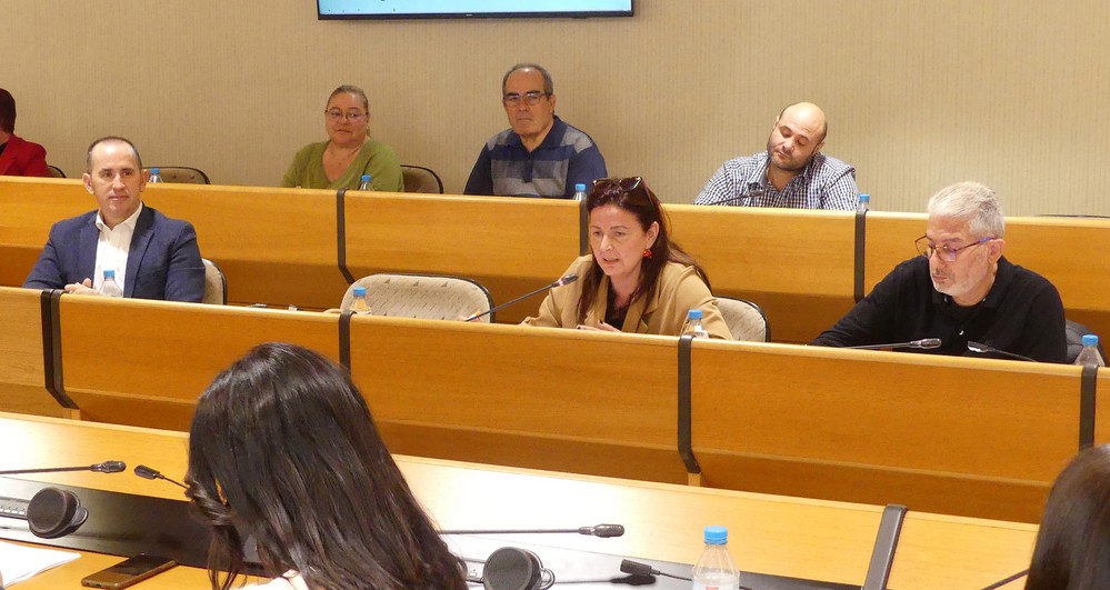 Cs logra el respaldo de todo el Pleno para que las pistas deportivas de centros educativos abran los fines de semana