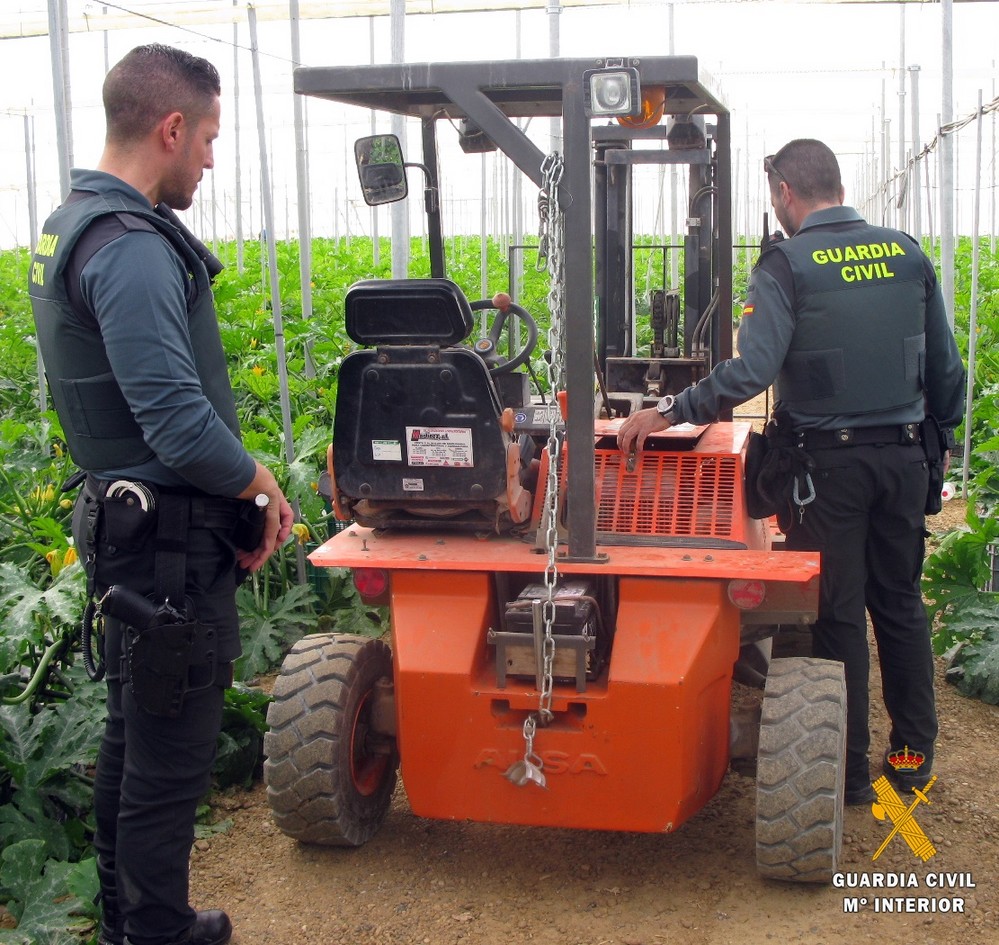 La Guardia Civil investiga a una persona como autor de un delito de receptación en Roquetas de Mar