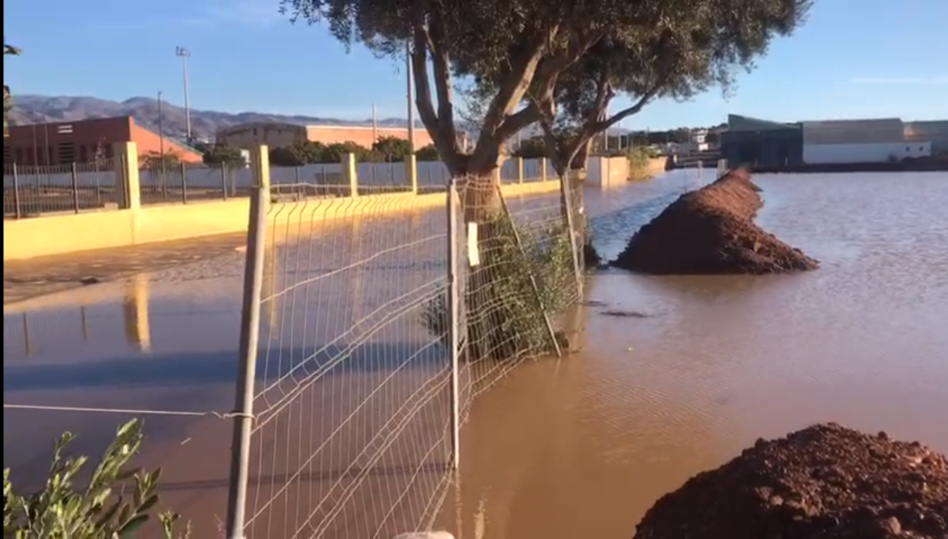 Las lluvias provocan cerca de una veintena de incidencias en el Poniente almeriense