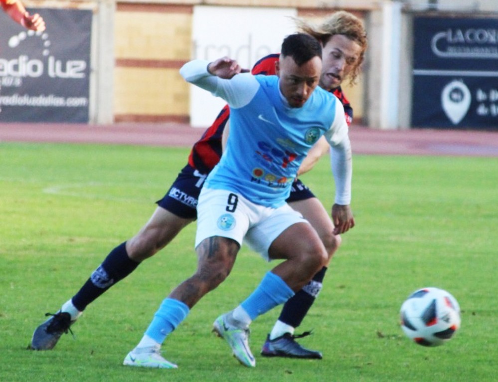 El Polideportivo El Ejido se atasca en Santo Domingo y pierde frente al Yeclano Deportivo (0-1)