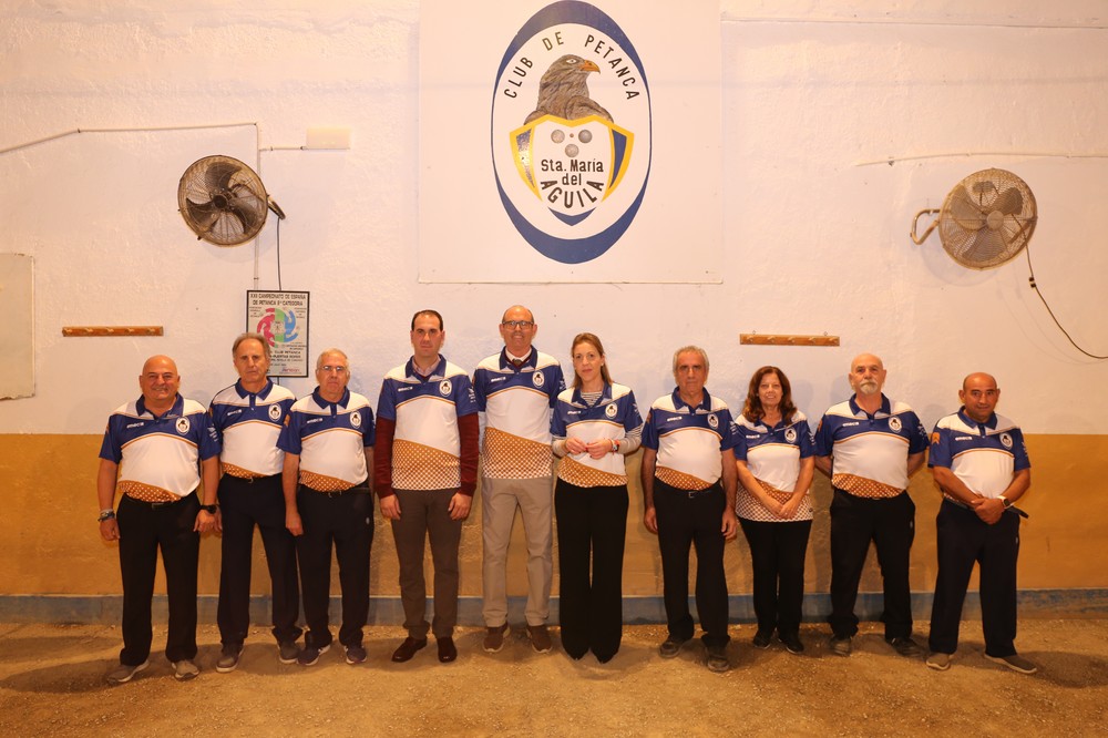 El Club de Petanca ‘Santa María del Águila’ presenta su equipación para 2023