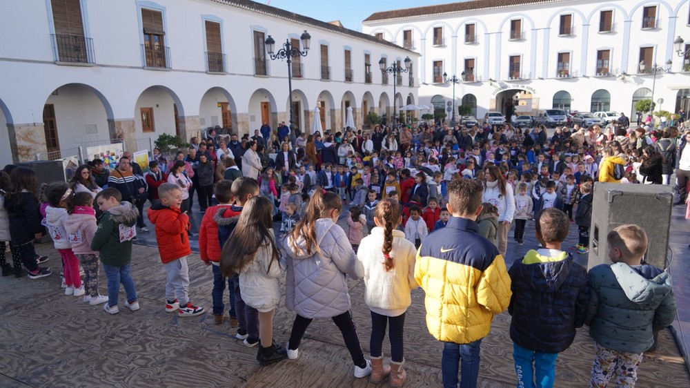El delegado de Desarrollo Educativo y FP celebra el Día de la No Violencia y la Paz en Berja